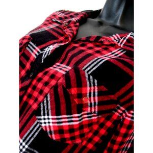 Arizona Jeans Co. Red & Black Flannel L/S Shirt, beading,  Size Large